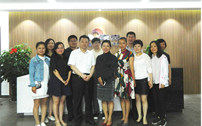 威廉希尔召开股东大会