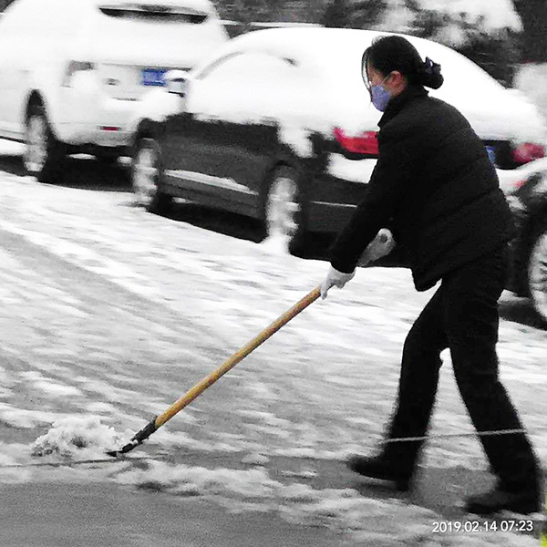 突降暴雪，看威廉希尔千人“大军”如何打响清雪保卫战！