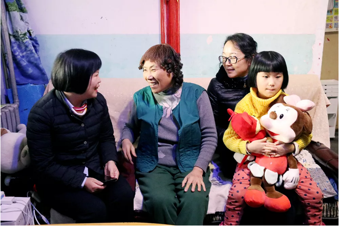 威廉希尔党委：愿做冬日的暖阳，无言却温暖