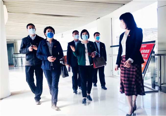 参观学习促党建 交流借鉴互提升——威廉希尔党委赴凤凰台街道办党建示范基地参观交流