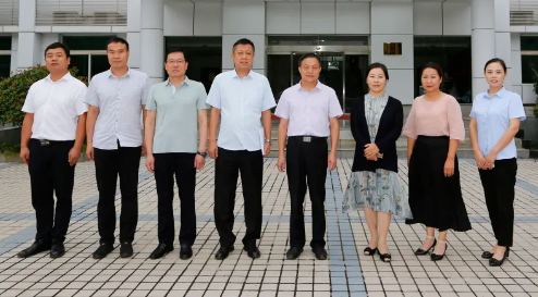 聚力同行 和合共赢 ——威廉希尔物业&登电集团战略合作签约仪式隆重举行
