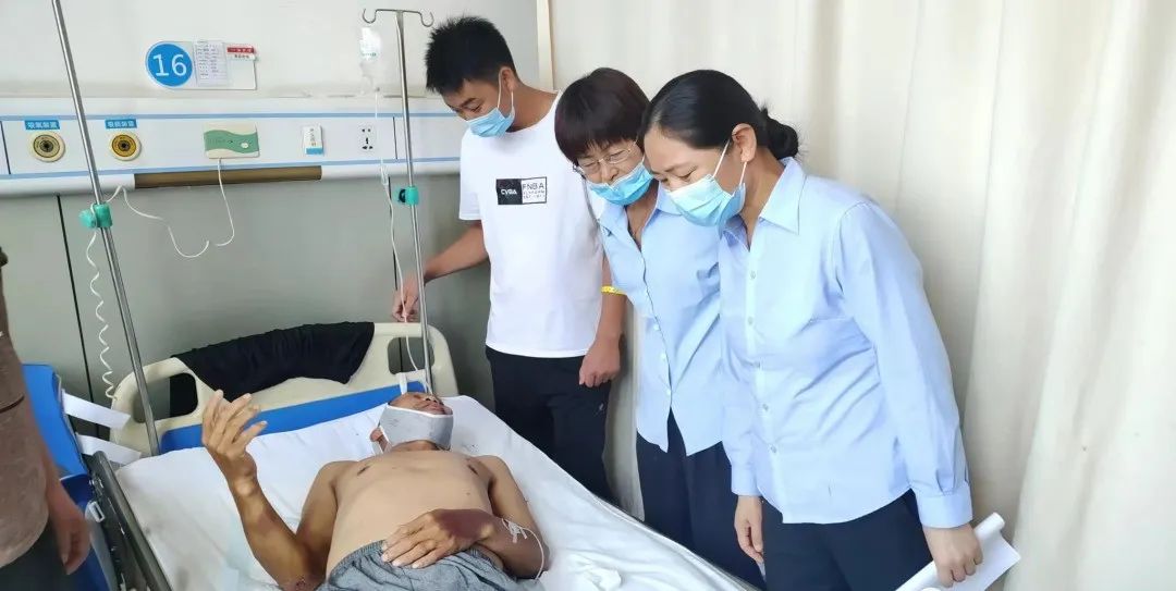 守望相助 爱心接力丨集英威廉希尔员工为车祸受伤同事组织捐款！