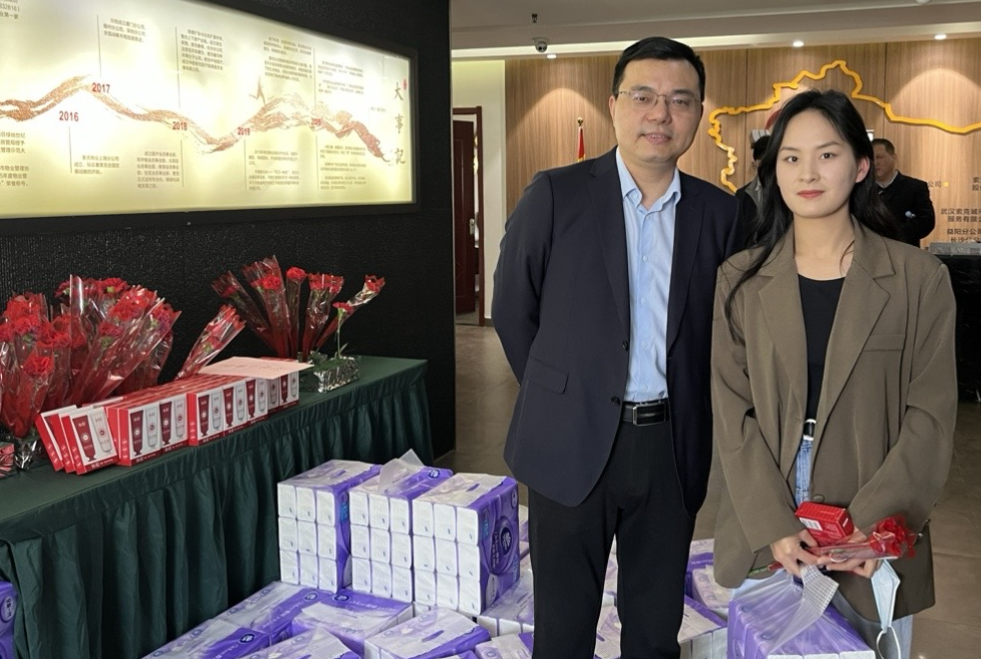 春风如你 灼灼芳华丨威廉希尔科技服务的别样女神节！