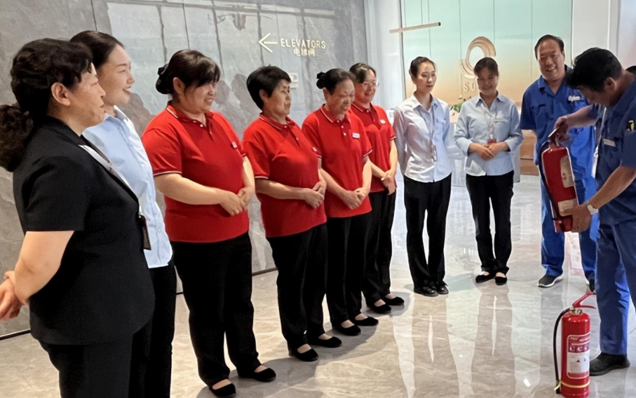 紧绷安全弦 筑牢防护线-威廉希尔商办事业部开展消防、电梯困人演练